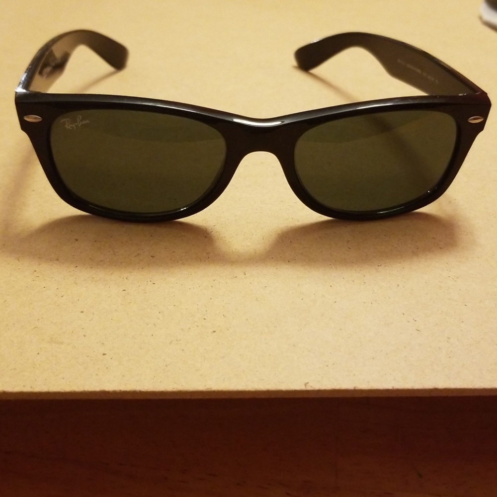 RayBan sunglasses (new wayfarer). Glossy black